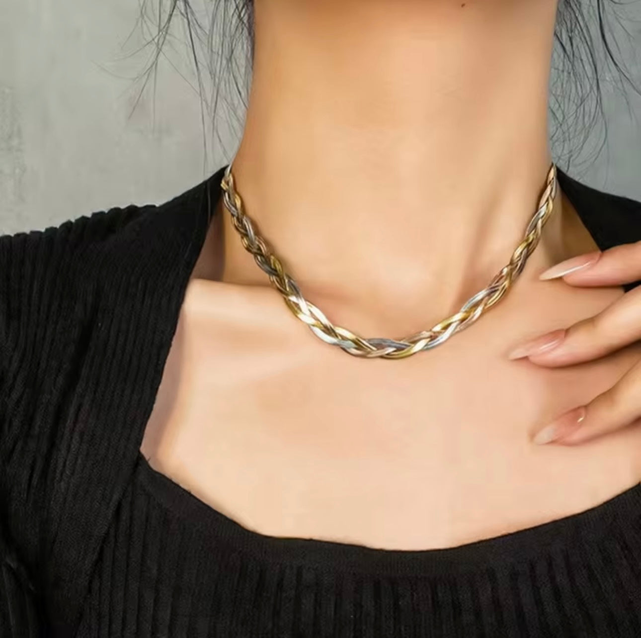 Three-color Bracelet Flat Necklace Set.
