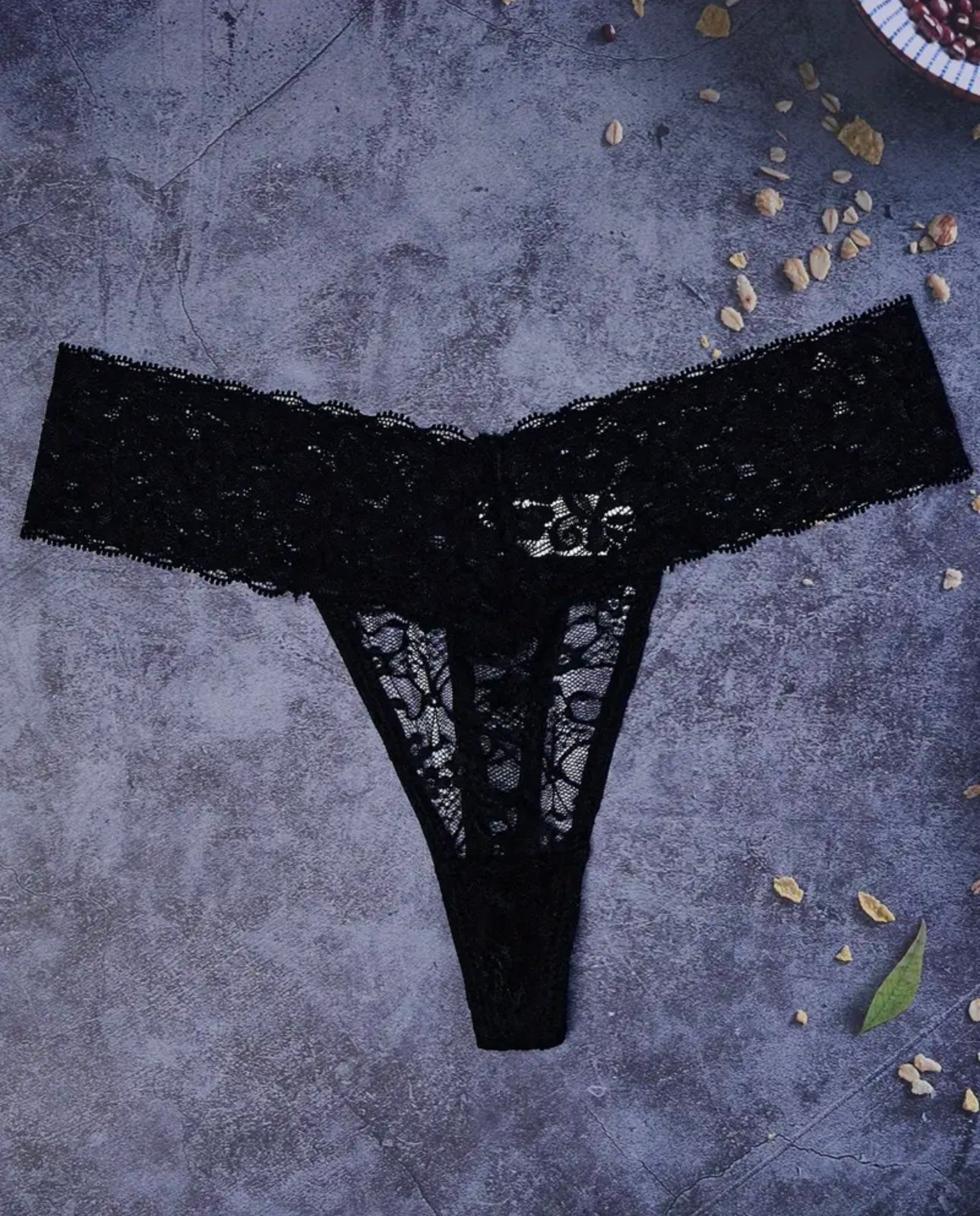 shimo/IMG_black-thong.jpg